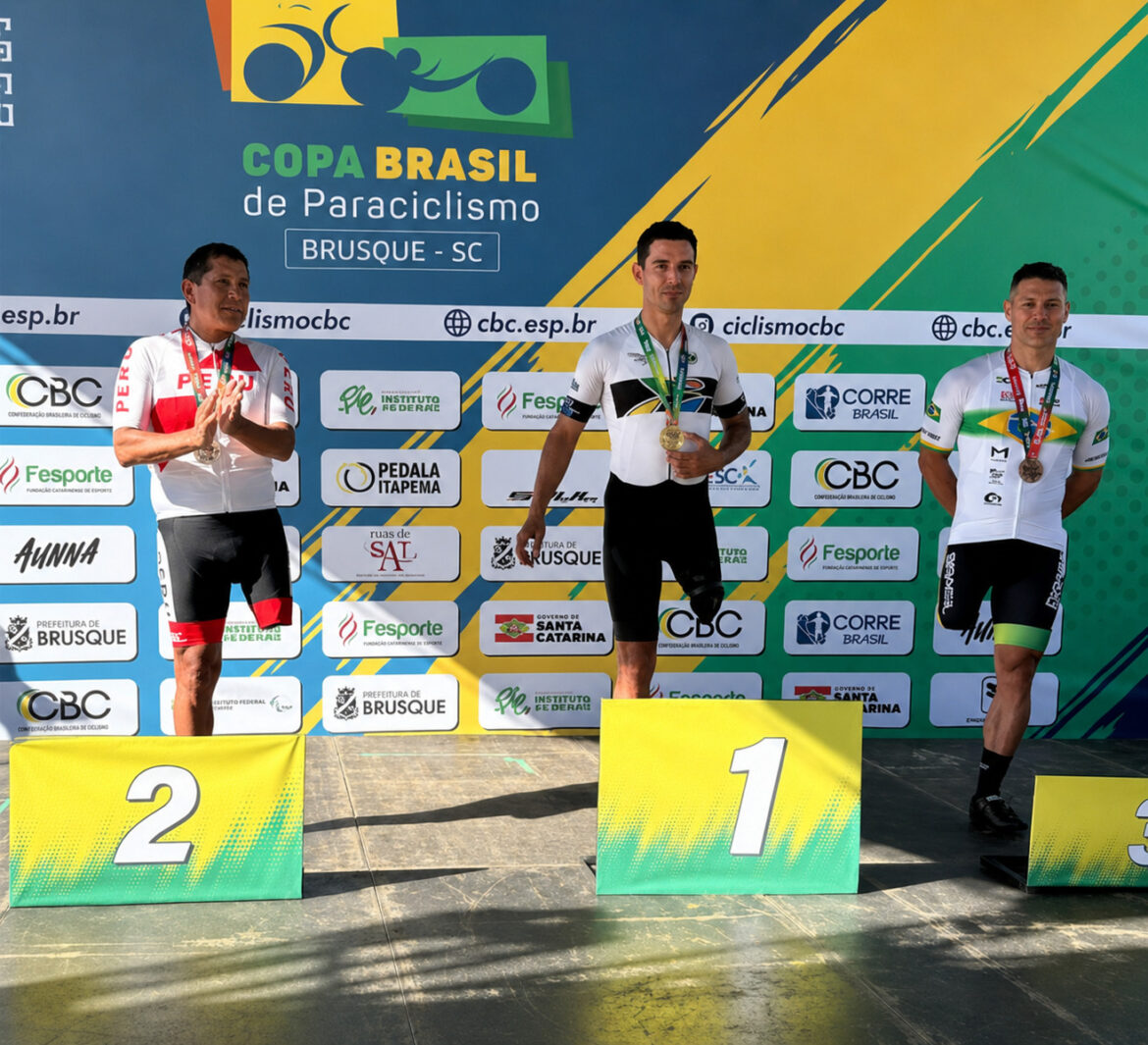 Israel Hilario conquista medalla de plata en la Copa Brasil de Paraciclismo. (Foto: IPD)