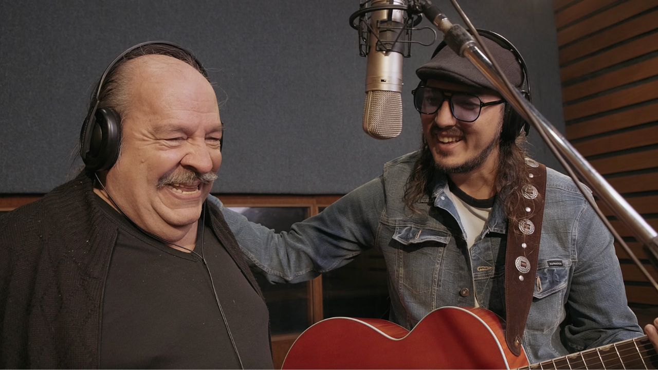 Gonzalo Calmet y Litto Nebbia lanzan nueva versión de “Solo se trata de vivir”