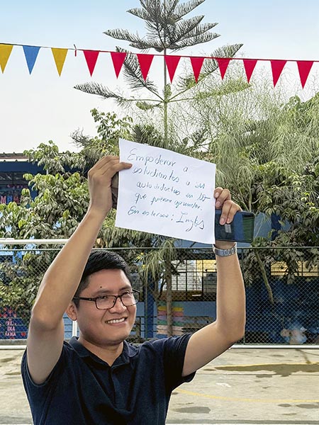 Educación en Acción: jóvenes voluntarios comprometidos con generar impacto y transformar vidas a través de la enseñanza.