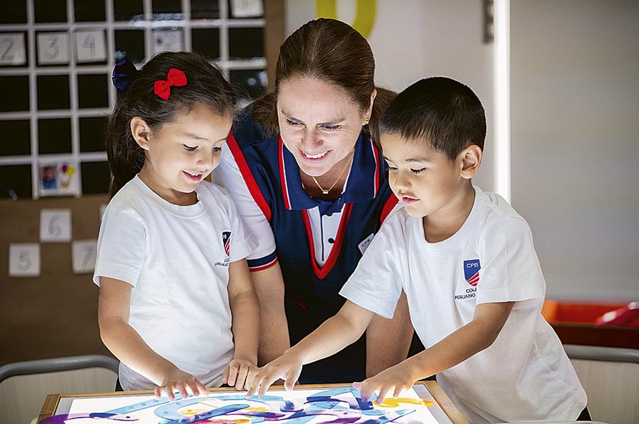 Como parte del enfoque pedagógico Nord Anglia Education, nuestros estudiantes forman parte de una red internacional de más de 90 colegios.