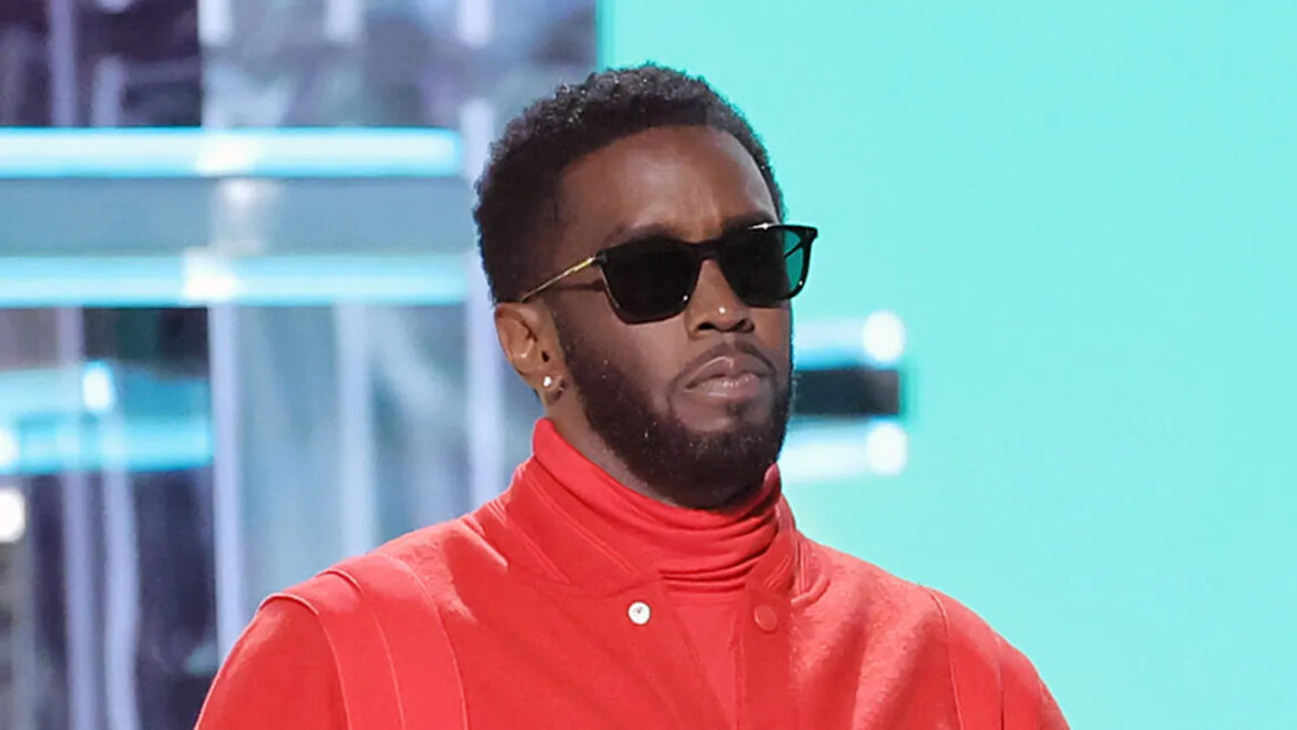 Sean “Diddy” Combs podría salir antes de prisión tras nuevas reducciones de condena.
