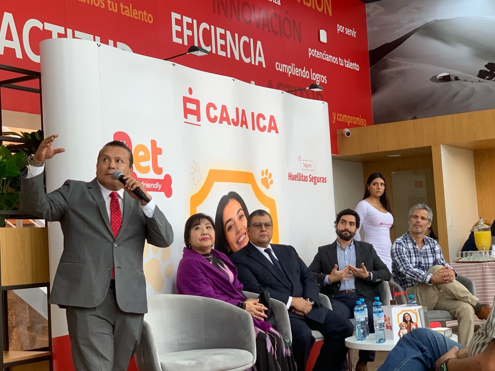 Caja municipal lanza seguro para mascotas y abre locales pet friendly