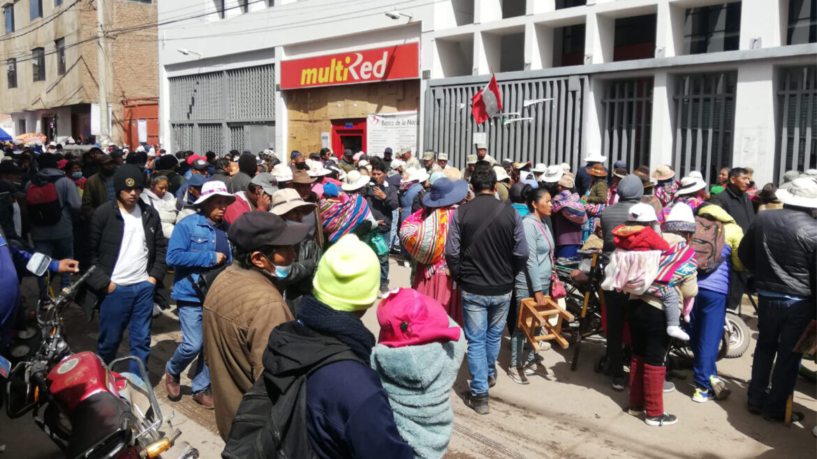 Banco de la Nación abre sede solo para adultos mayores.