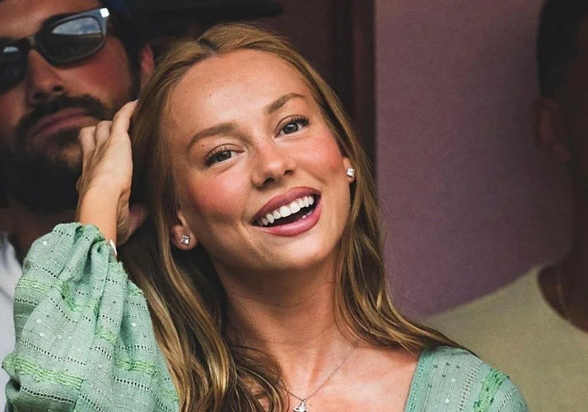 Ester Expósito se pronunció tras la polémica por su baile con Bad Bunny en un concierto en Madrid, defendiendo su participación y restando importancia a las críticas en redes sociales.