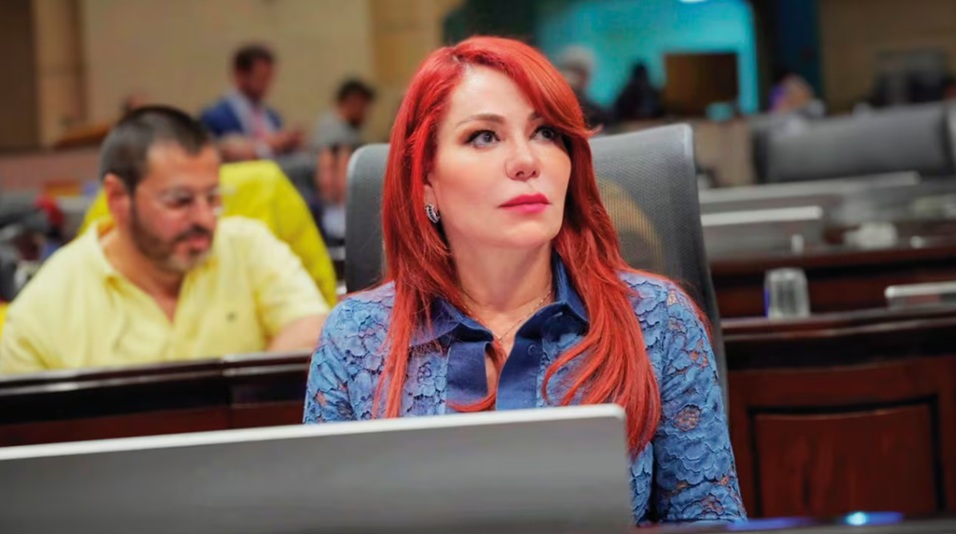 Procuraduría de Colombia suspende a Gloria Arizabaleta