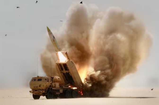No hay diálogo con EE. UU. - lataforma de misiles HIMARS