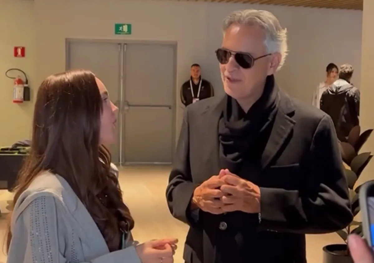 Belinda y Andrea Bocelli emocionan con “Bésame Mucho” antes 