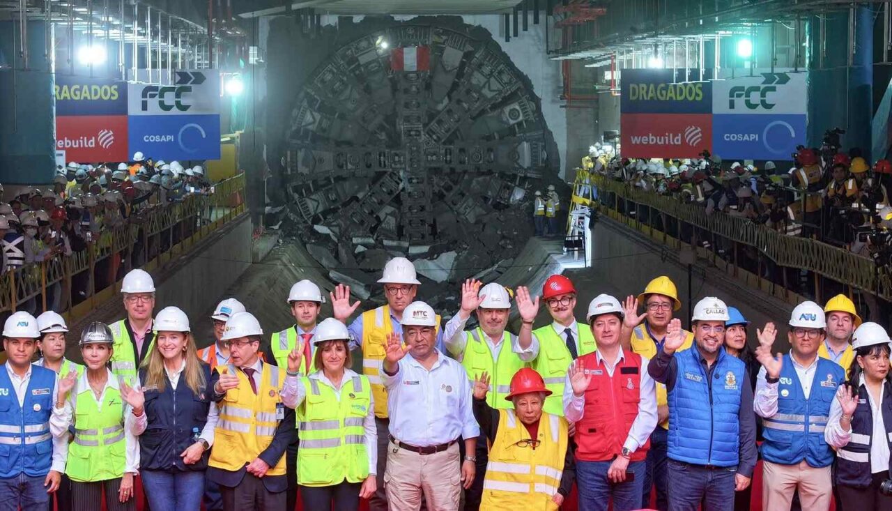 Tuneladora Delia llegó a última estación de la Línea 2 del Metro.