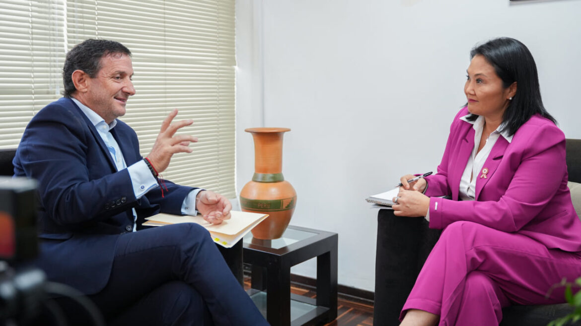 Renzo Reggiardo se reunió con Keiko Fujimori. Foto: Municipalidad de Lima