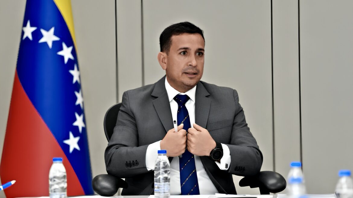 Delcy Rodríguez designó a Johann Álvarez Márquez como el nuevo Encargado de Negocios de Venezuela en EE. UU. Foto: difusión