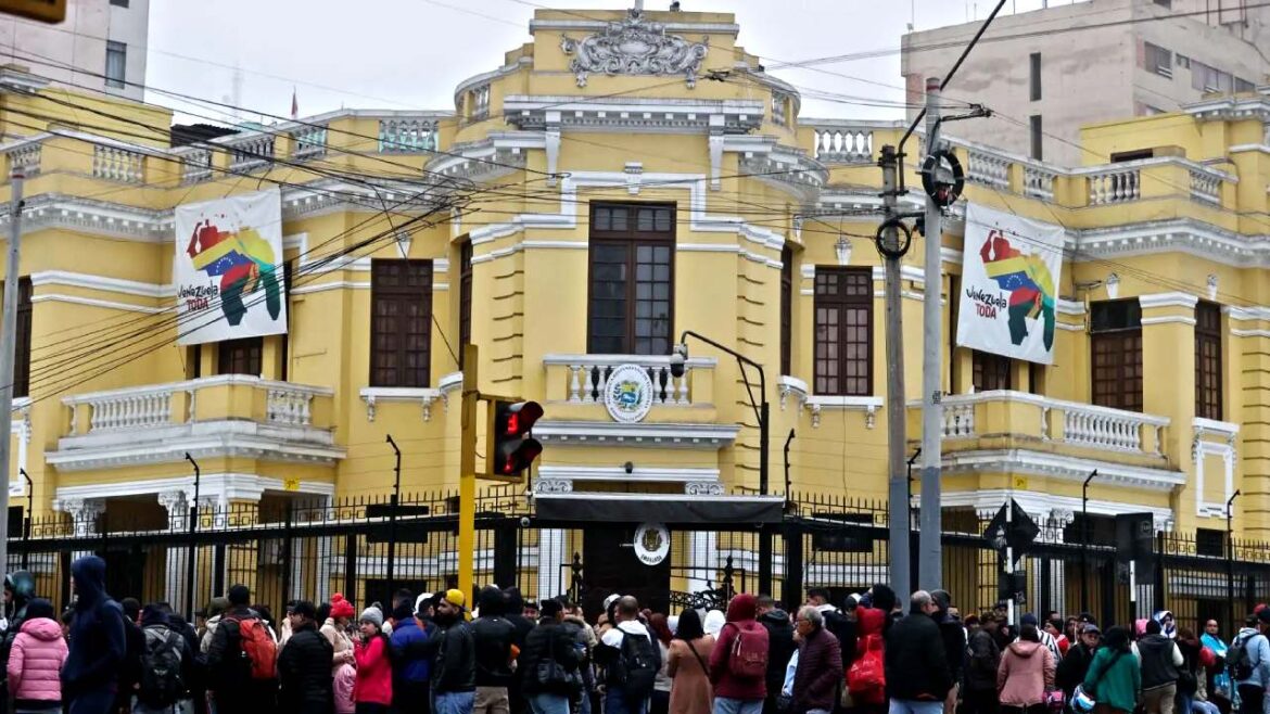 Perú anunció la restauración progresiva de relaciones bilaterales con Venezuela. Foto: Andina