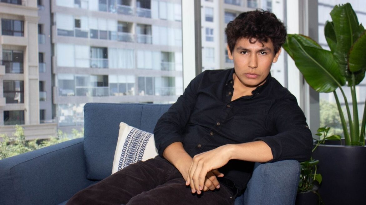 Yahir, actor peruano protagonista de Los Principiantes, habla sobre su carrera artística y su llegada a una producción internacional.