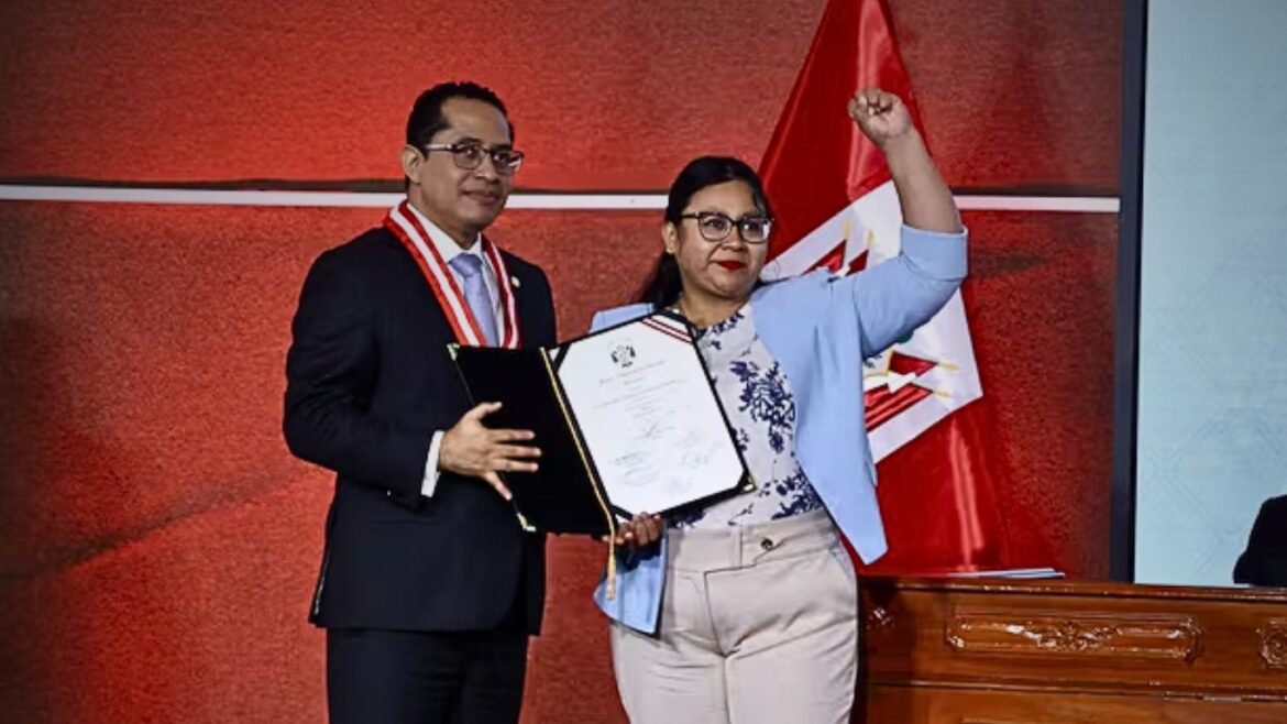 Jacqueline Tapullima diputada electa de Juntos por el Perú.