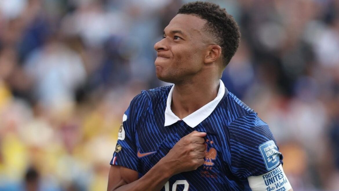 Kylian Mbappé consolida su legado dentro y fuera de las canchas con logros deportivos y proyectos sociales.