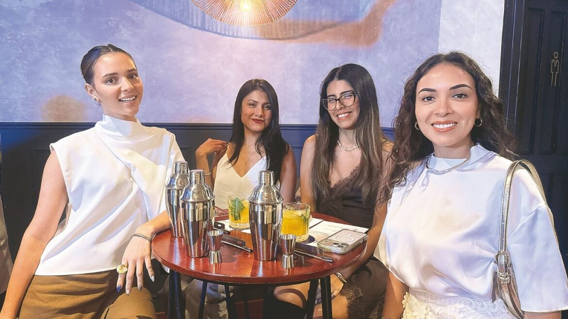 Asistentes participan en la masterclass de Cartavio realizada en el restaurante Zerrano, donde la marca presentó el relanzamiento de Selecto 5 y Reserva 8.