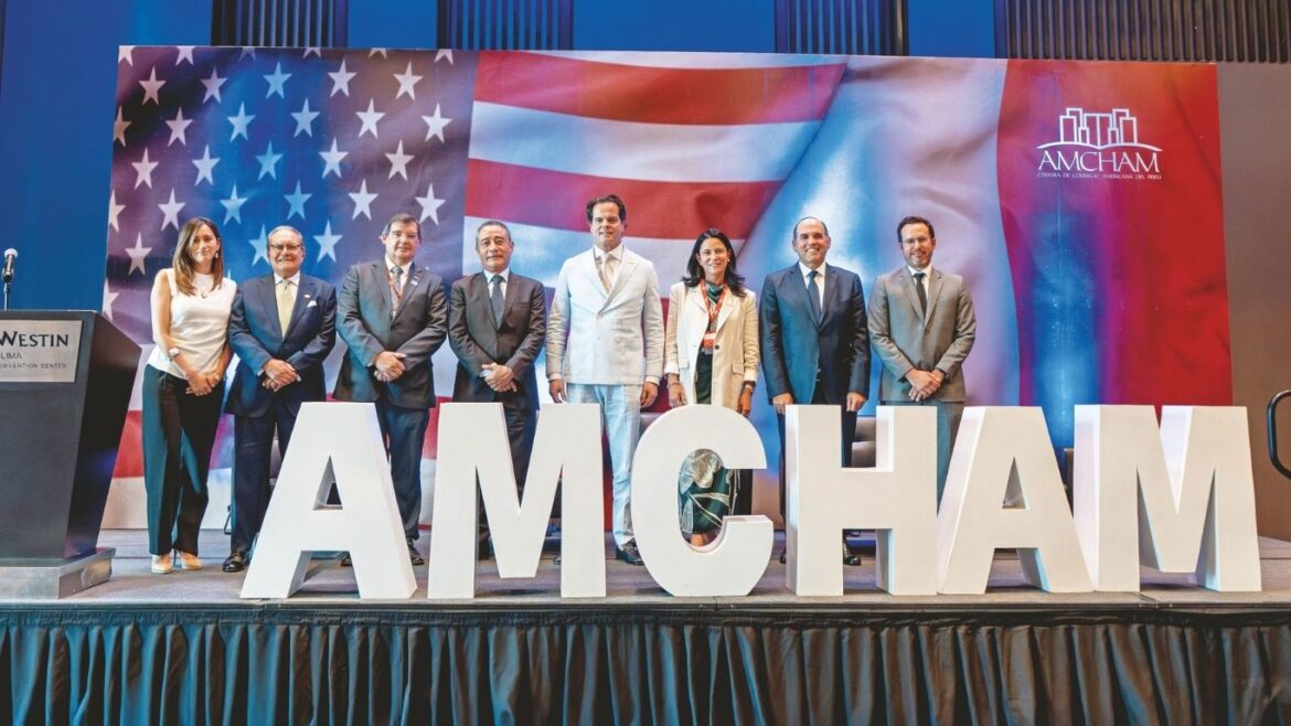 La AmCham reúne periódicamente a representantes del sector público y privado para promover inversiones, comercio y nuevas oportunidades de negocios entre países. Foto: Renato Pajuelo/Caretas
