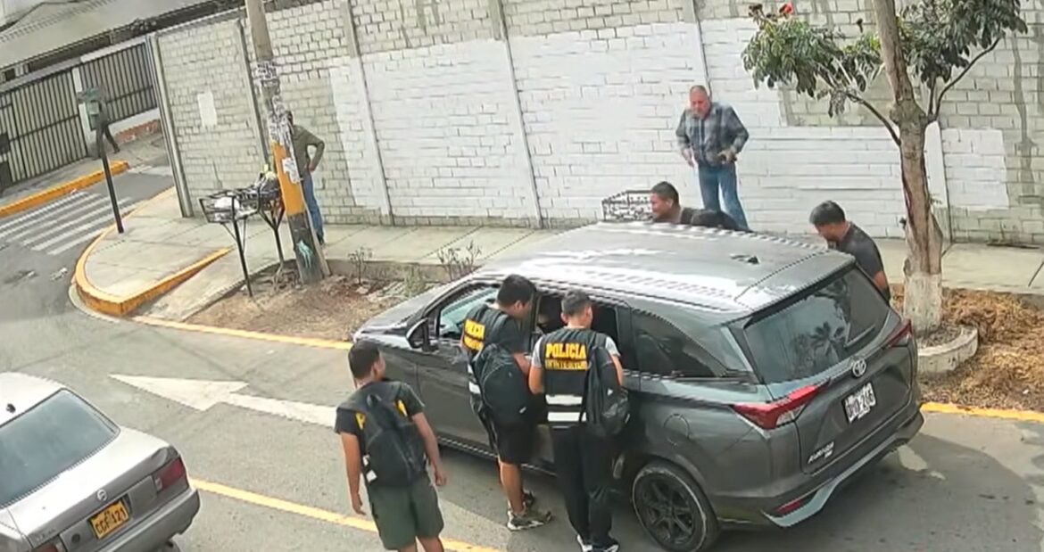 Cuatro policías fueron puestos en libertad pese a denuncia de una estudiante por presunto secuestro.