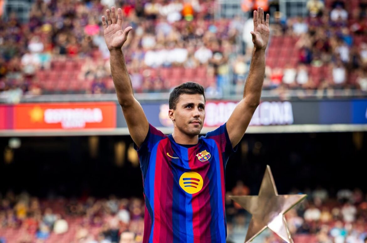 Rodri fue presentado como nuevo jugador del Barcelona y recibió una ovación de los hinchas. (Foto: FC Barcelona)