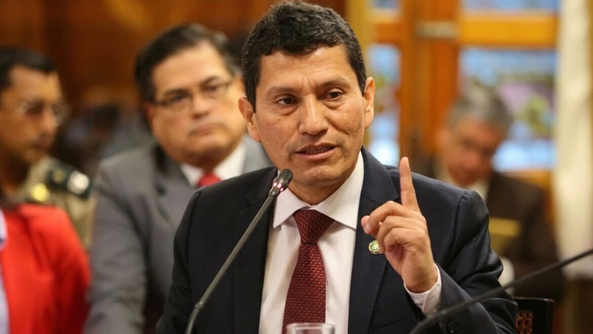 Fiscalía pide prisión para Harvey Colchado. Foto: Andina
