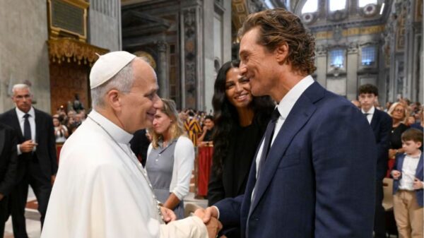 Matthew McConaughey rememora su conexión con Perú durante encuentro histórico con el papa León XIV en el Vaticano