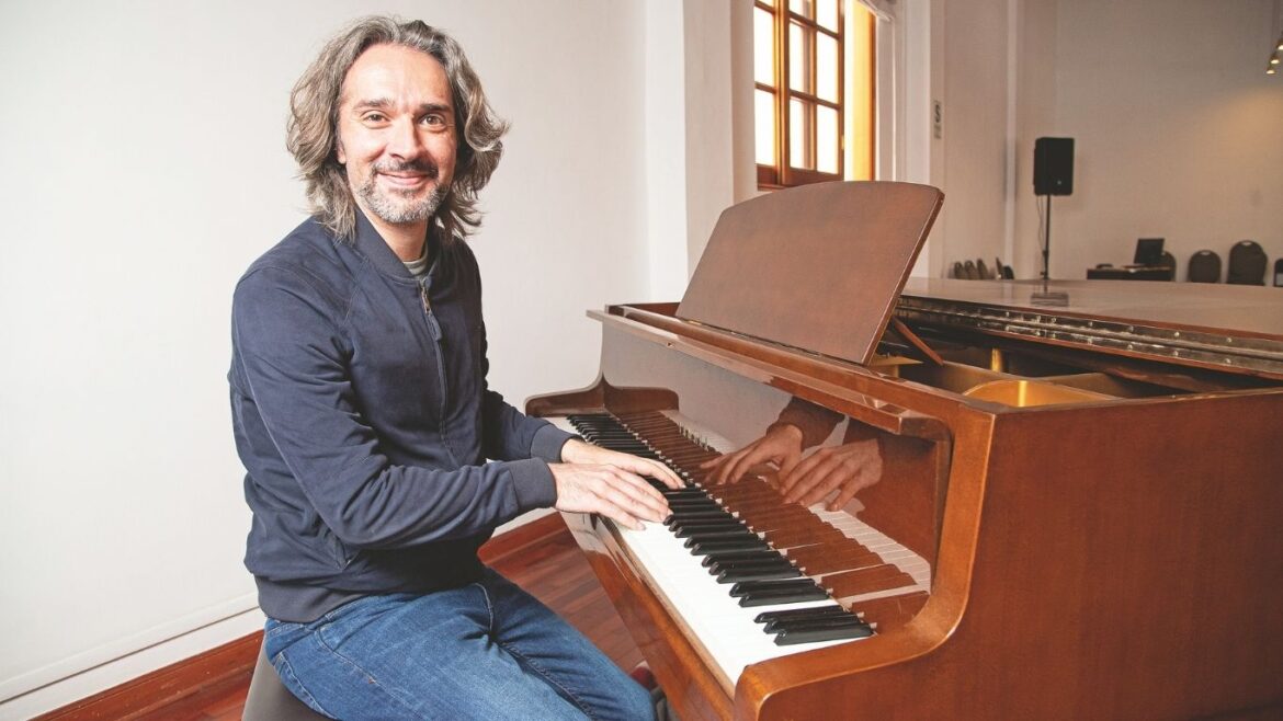 Lorenzo Tazzieri, fundador y director artístico del Programa Ópera Italia, tiene el objetivo de crear oportunidades dentro del país y que los profesionales no se vean obligados a emigrar. Foto: Renato Pajuelo/Caretas