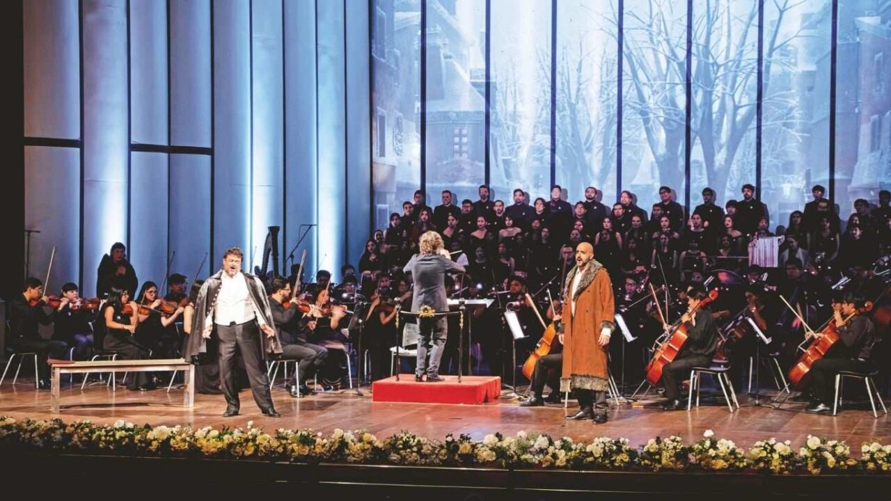 Tenor Davide Piaggio y barítono Stavros Mantis en el Teatro Municipal de Lima.