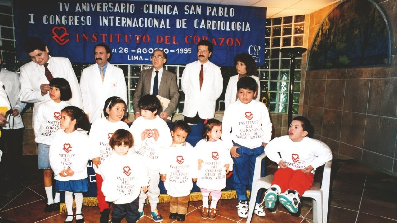 Los primeros beneficiarios de la Fundación Alvartez pertenecieron al llamado Club de los Niños Azules. 
