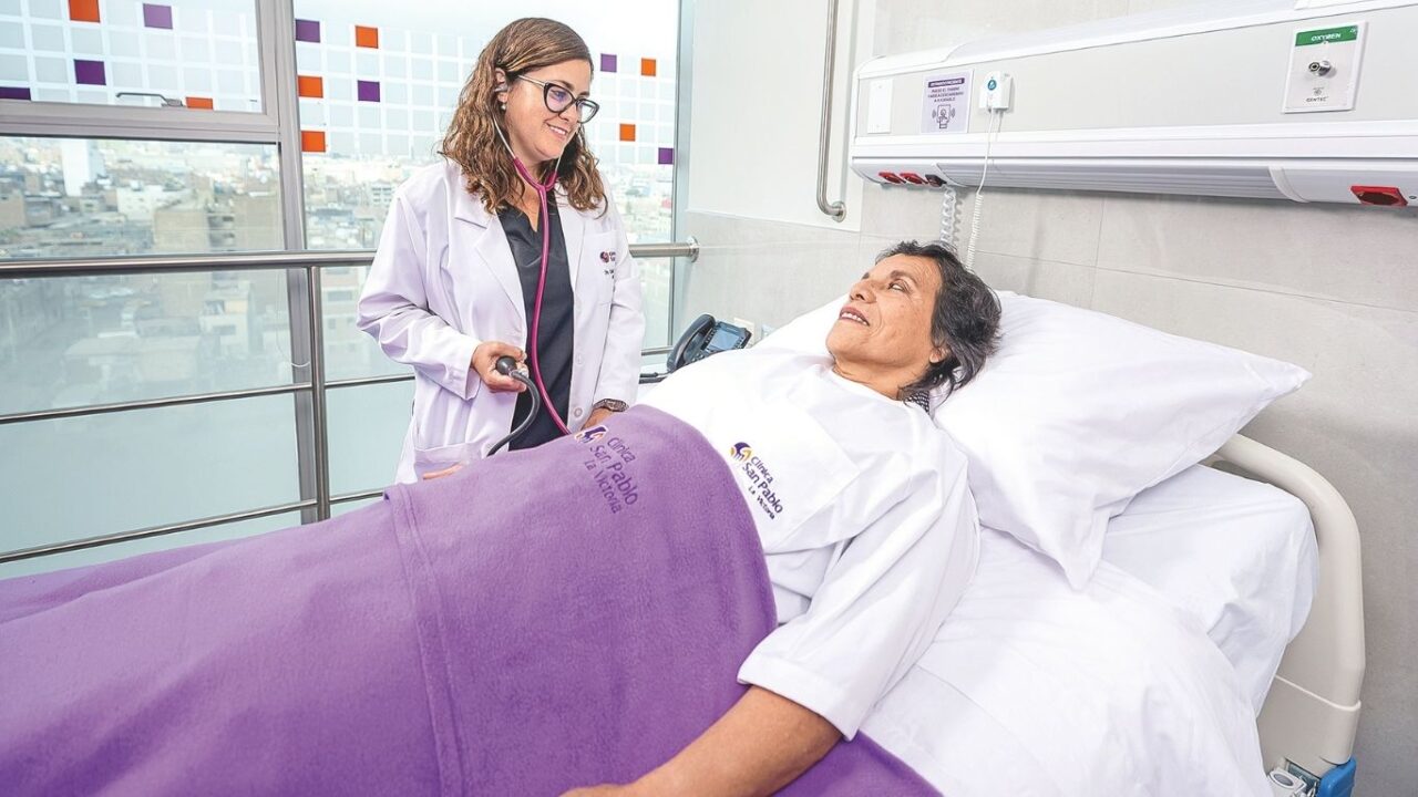 Su cobertura incluye atención ambulatoria, emergencias, hospitalización, maternidad, entre otros.