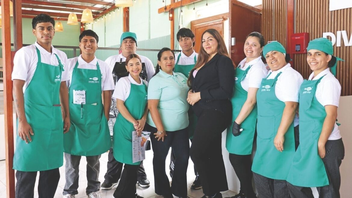 La Herradura vuelve al circuito social con buena mesa y brindis.