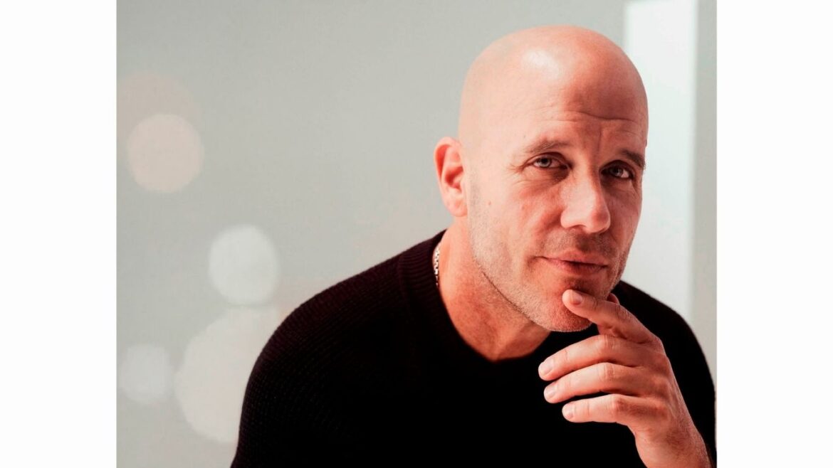 Gian Marco durante una presentación, tras ser anunciado como nuevo integrante del Salón de la Fama de los Compositores Latinos.