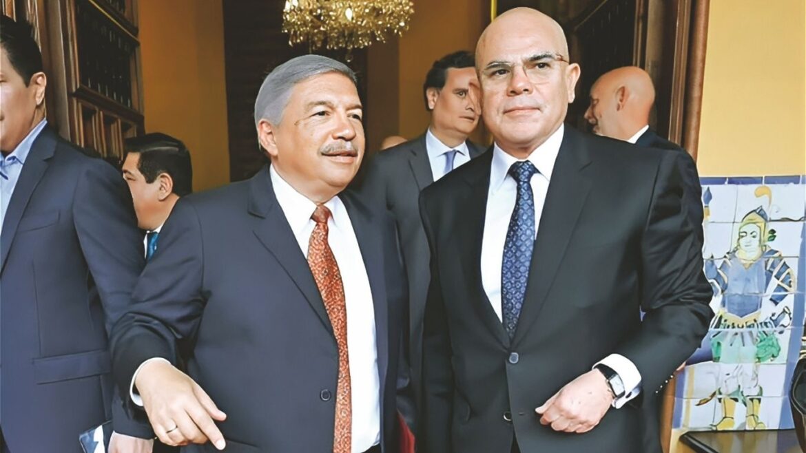 Administración del LUM desató un fuego cruzado de opiniones entre los ministros Alberto Beingolea (Cultura) y Ernesto Álvarez (Justicia).