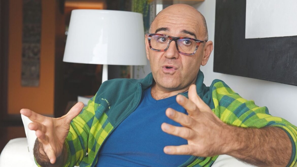 Xabier Díaz de Cerio señala que el gran reto de los comunicadores es transmitir la incertidumbre sobre el cambio climático. Foto: Víctor Ch. Vargas