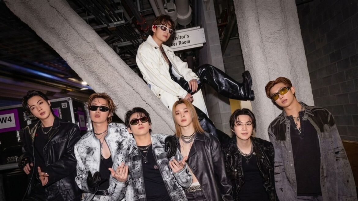 BTS durante su ‘Arirang World Tour’, gira que rompió récords de taquilla mundial.