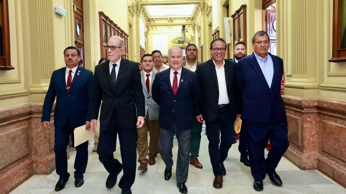 Ricardo Belmont (Obras), Alfonso López Chau (Ahora Nación), Roberto Sánchez (JP) y Jorge Nieto (Buen Gobierno) no le dan tregua al Ejecutivo.