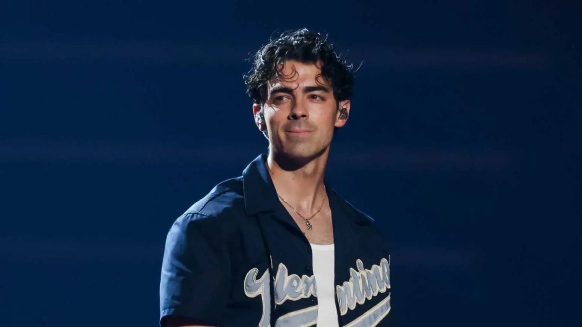Joe Jonas revela cómo el fracaso de su primer álbum lo llevó a confrontar su salud mental y buscar terapia