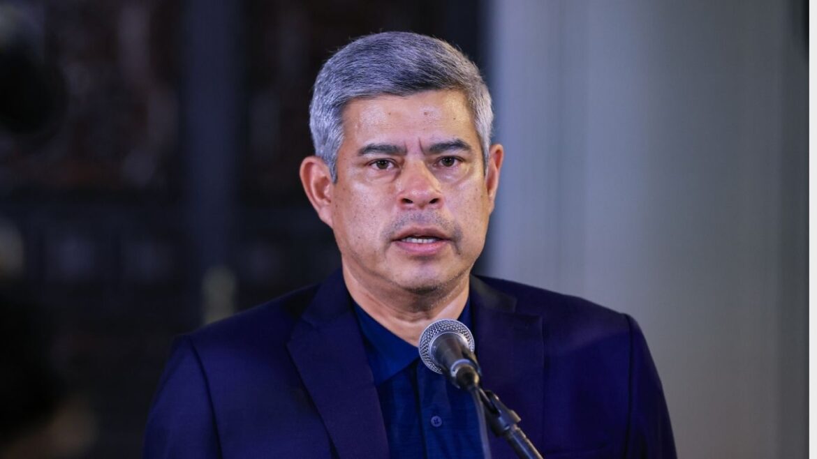Luis Galarreta plantea reforzar inteligencia y control de penales tras ataque en Trujillo