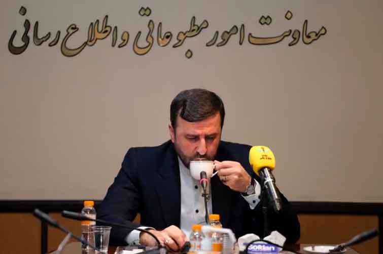 Vice ministro de Exteriores iraní, Kazem Qaribabad - ezquisofrénico