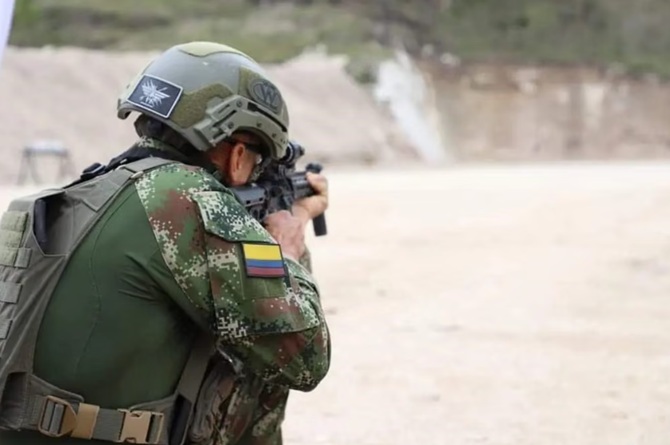 militar del Ejército de Colombia - Ruso
