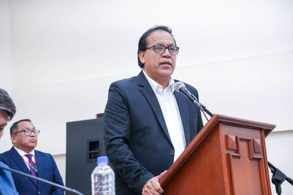 Roberto Sánchez recibió su primer sueldo como jefe de asesores del partido Juntos por el Perú. Foto: Roberto Sánchez | Facebook