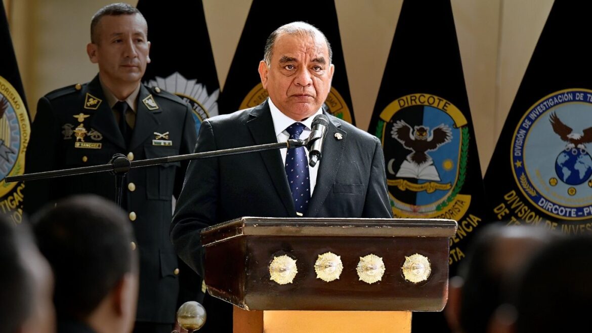 César Astudillo, ministro del Interior se presentará en el Congreso para responder a los cuestionamientos de los legisladores. Foto: Ministerio del Interior