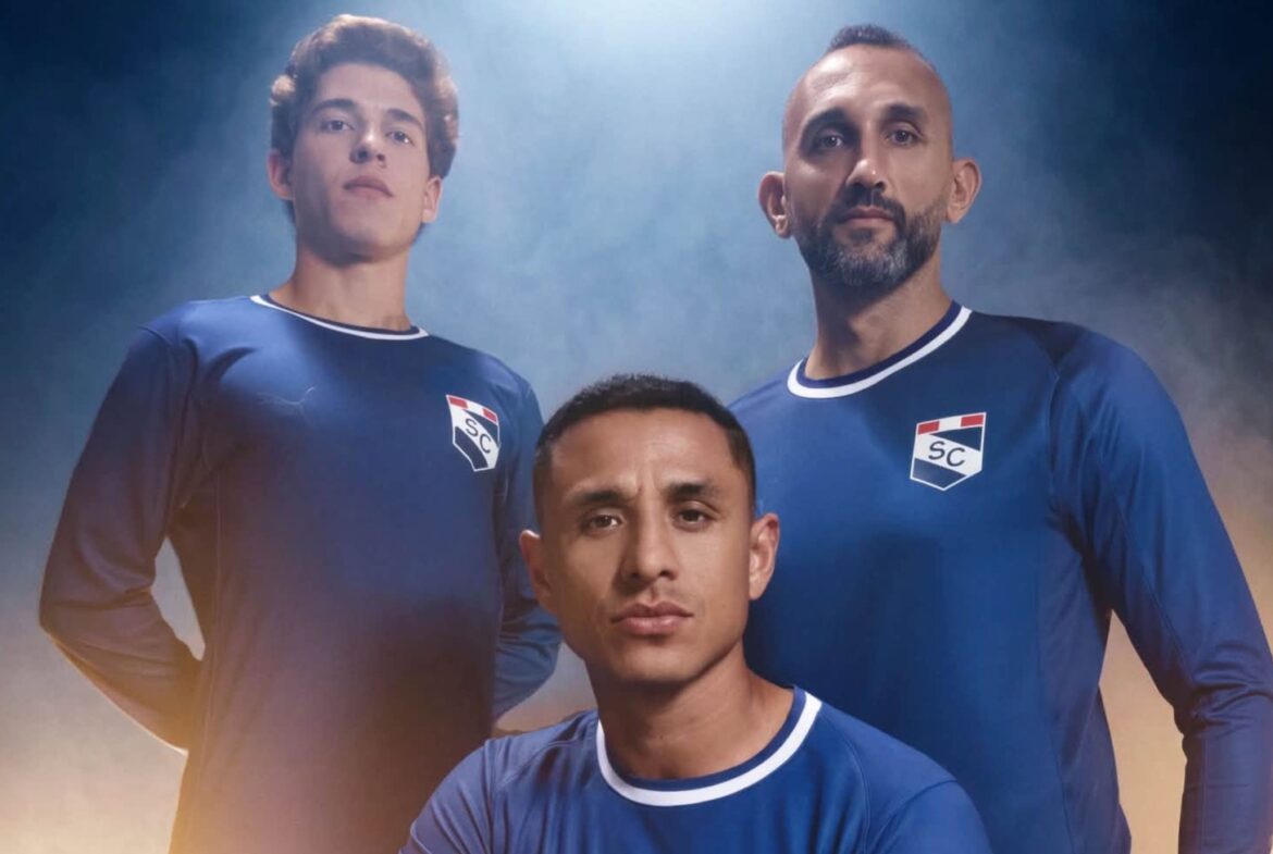Sporting Cristal presentó junto a PUMA una camiseta de edición especial inspirada en los años 70. (Foto: Sporting Cristal)
