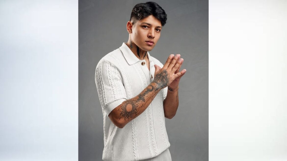 El cantante colombiano Eros durante una presentación de su propuesta de salsa romántica contemporánea.