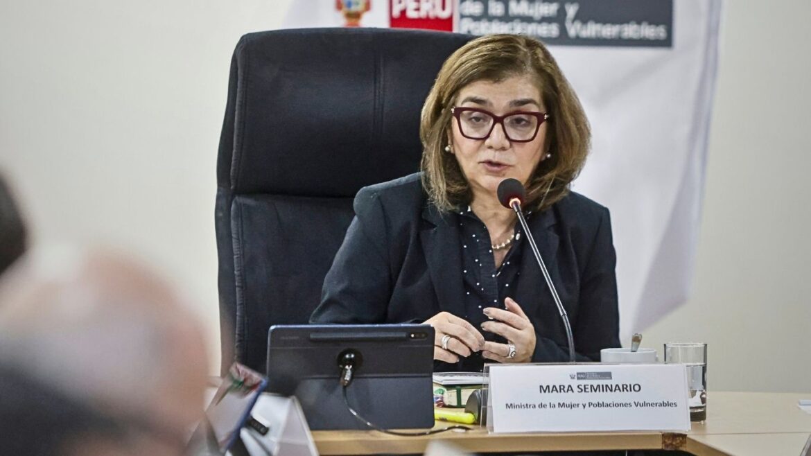 Ministra de la Mujer y Poblaciones Vulnerables, María Seminario, se pronunció respecto a las facultades legislativas. Foto: Ministerio de la Mujer y Poblaciones Vulnerbales.