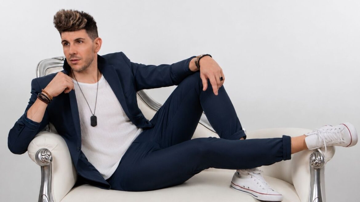 Rubén Alegría, cantante y compositor español que llegará por primera vez al Perú como parte de su gira por Latinoamérica.