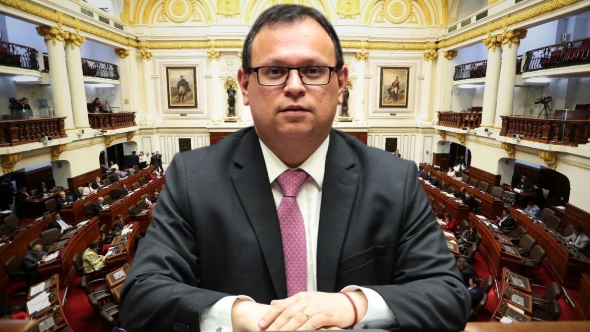 La hermana del ministro Marco Vinelli trabaja en el Senado. Foto: composición Caretas/Andina/Midagri