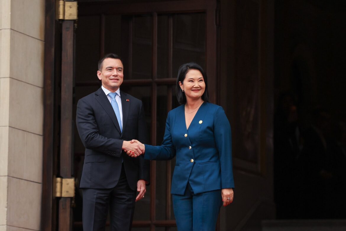 Daniel Noboa durante su visita a la presidente Keiko Fujimori en el Palacio de Gobierno. Foto: Presidencia.