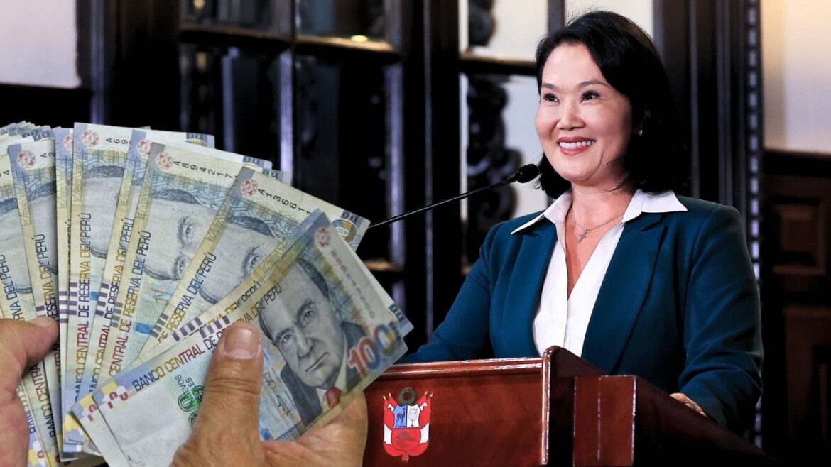 El Gobierno de Keiko Fujimori solicitó créditos suplementarios de más de S/8.000 millones. Foto: composición Caretas/Andina/Presidencia