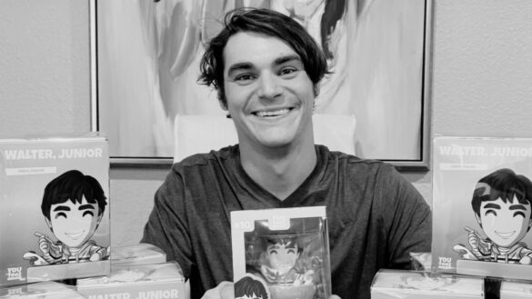 RJ Mitte, actor estadounidense que interpretó a Walter White Jr. en la serie Breaking Bad.