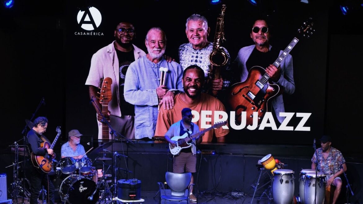 Los integrantes de Perujazz anuncian el concierto “40 años de fusión viva”, que se realizará en el Gran Teatro Nacional de Lima.