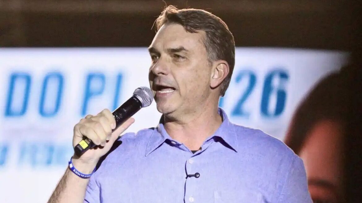 Flávio Bolsonaro habría huido rumbo a Florida, EE. UU. Foto: Europa Press